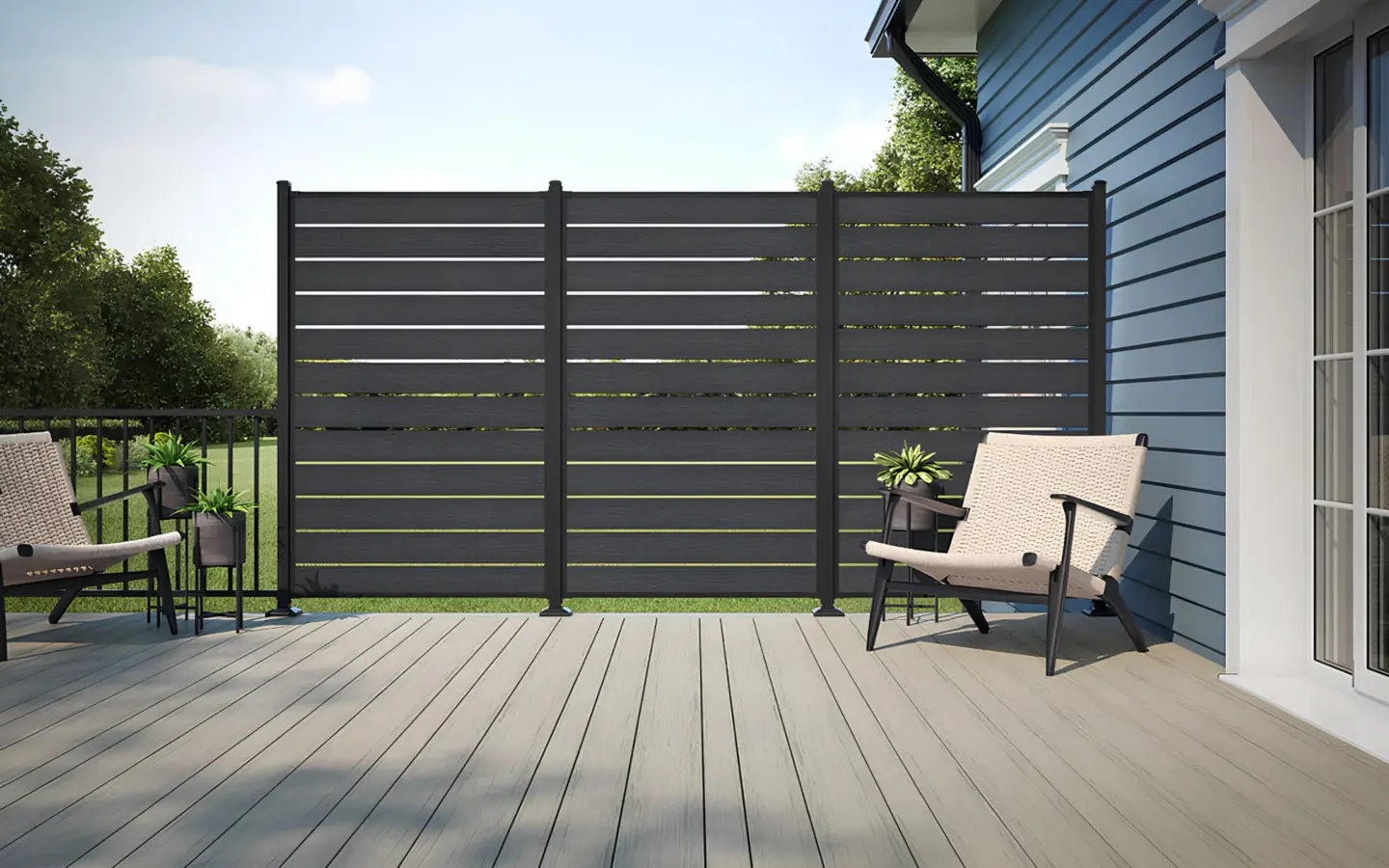 coastline-decking-with-dark-slate-privacy-screen