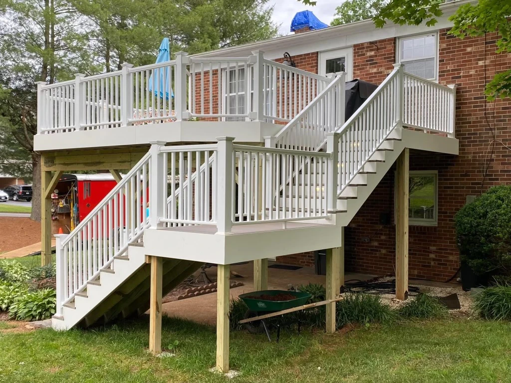 elevated-deck-framing-with-white-railing