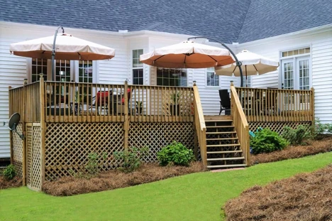 elevated-deck-with-deck-skirting