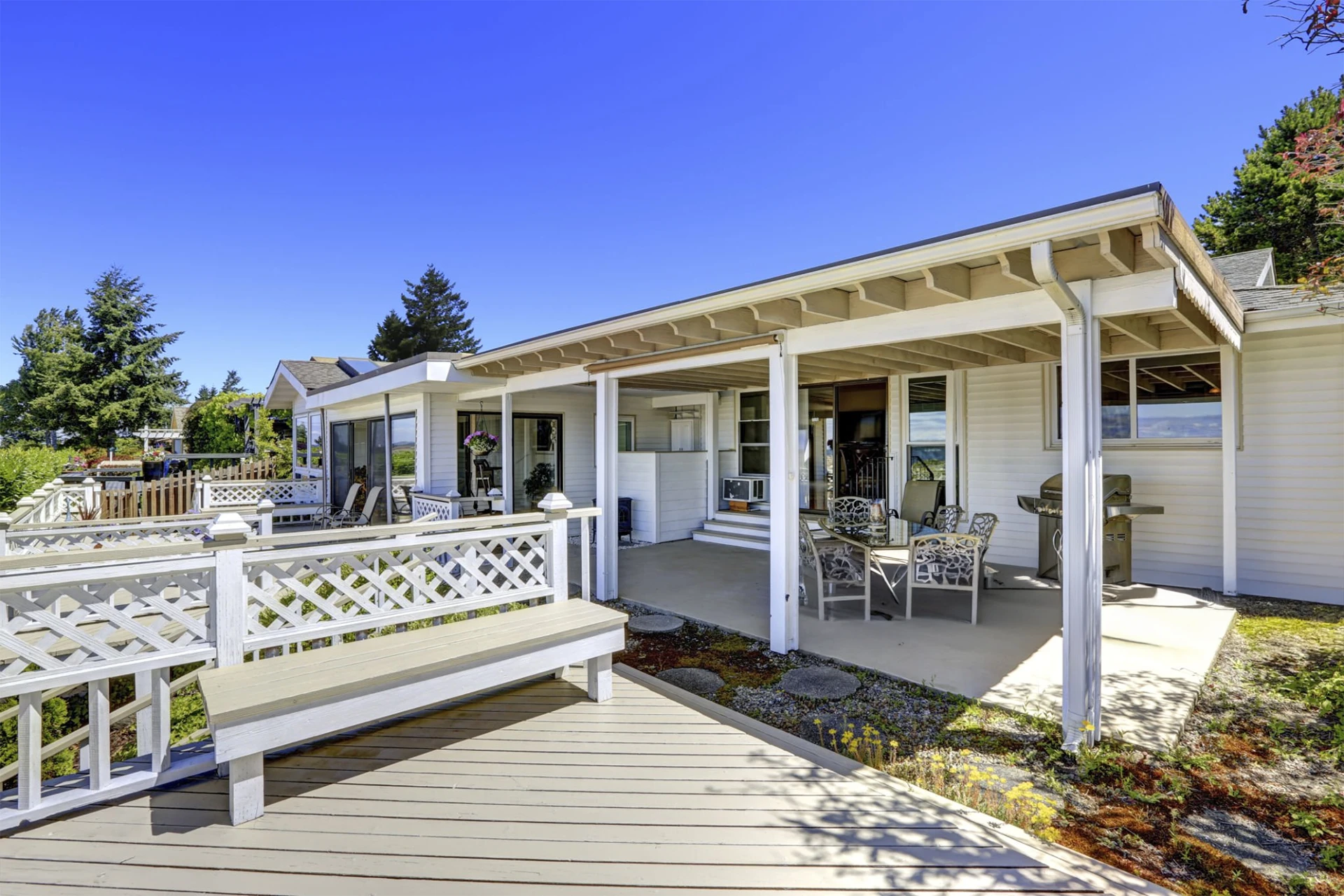 patio-area-with-porch-and-wooden-bench-on-the-southborough