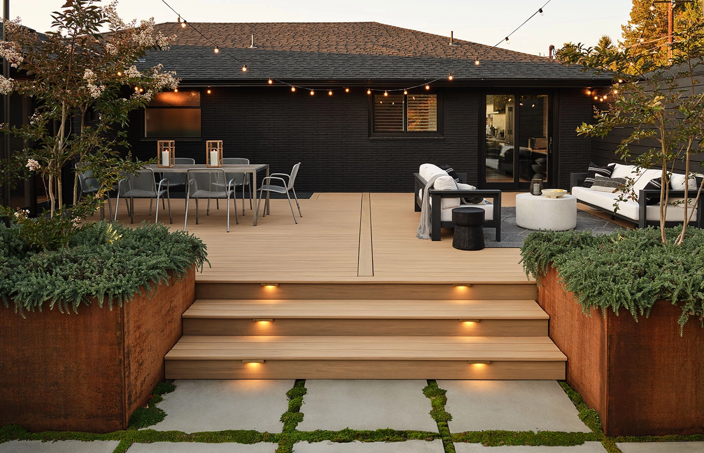 vintage-seattle-decking-with-lighting-and-outdoor-furniture